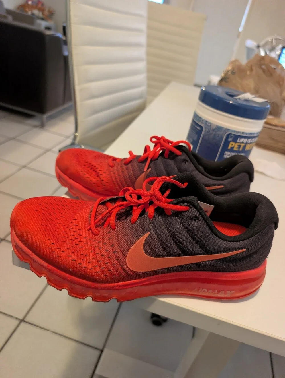 Nike Air Max 2017 849559-600 Bright Red and Black Gradient Running Sneakers